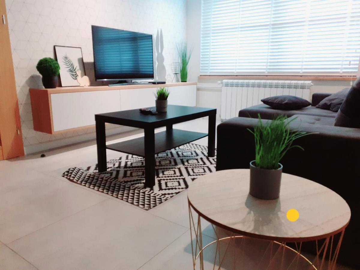 Apartament Mierzyn Miedzychod エクステリア 写真